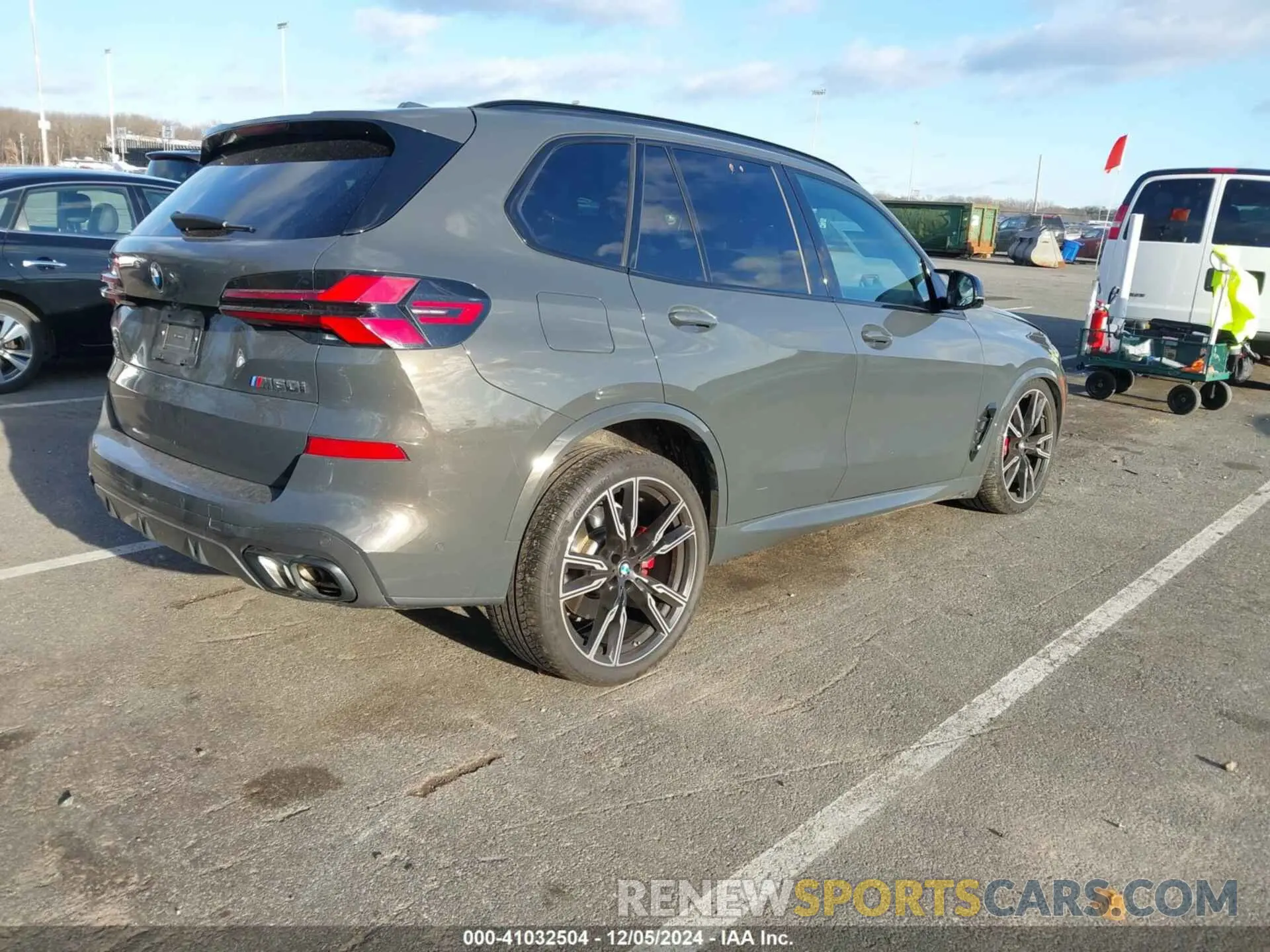 4 fotografías del automóvil dañado 5UX33EU01R9U12219 BMW X5 2024