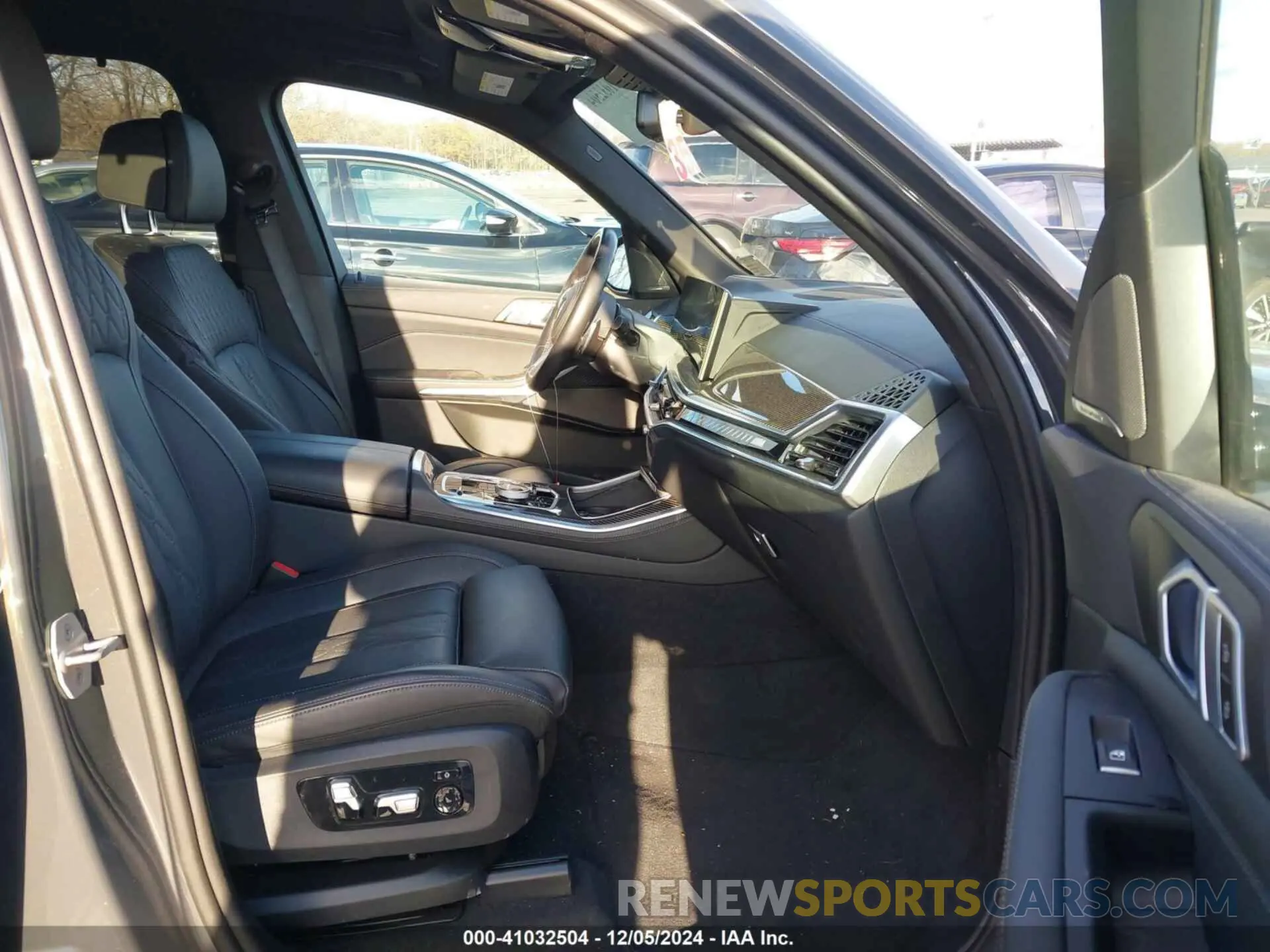5 fotografías del automóvil dañado 5UX33EU01R9U12219 BMW X5 2024
