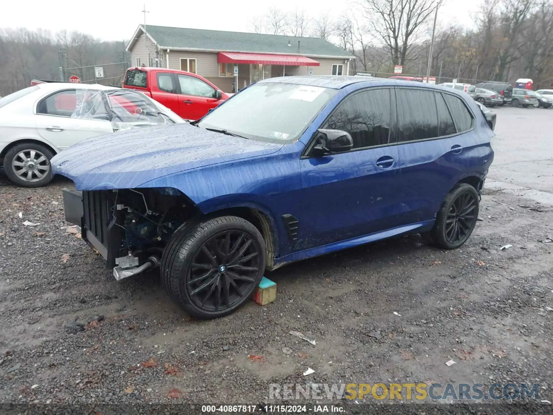 2 fotografías del automóvil dañado 5UX33EU08R9S28895 BMW X5 2024