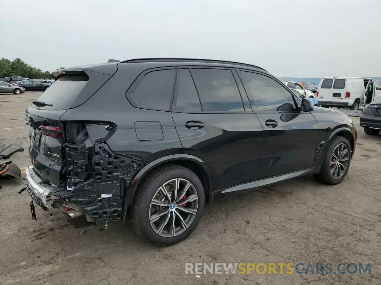 3 fotografías del automóvil dañado 5UX43EU02R9U91727 BMW X5 2024