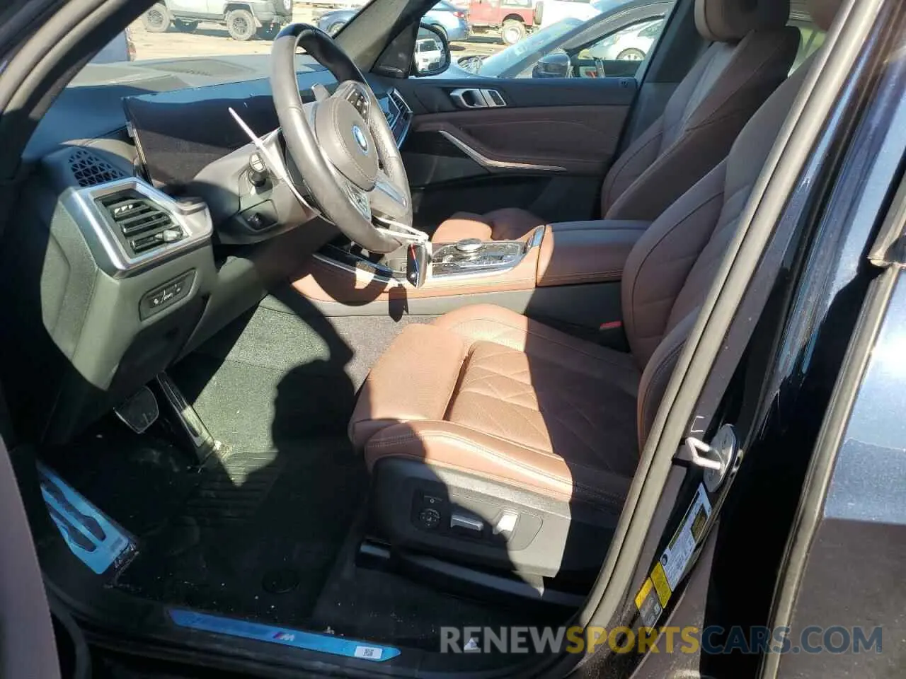 7 fotografías del automóvil dañado 5UX43EU03R9U76640 BMW X5 2024