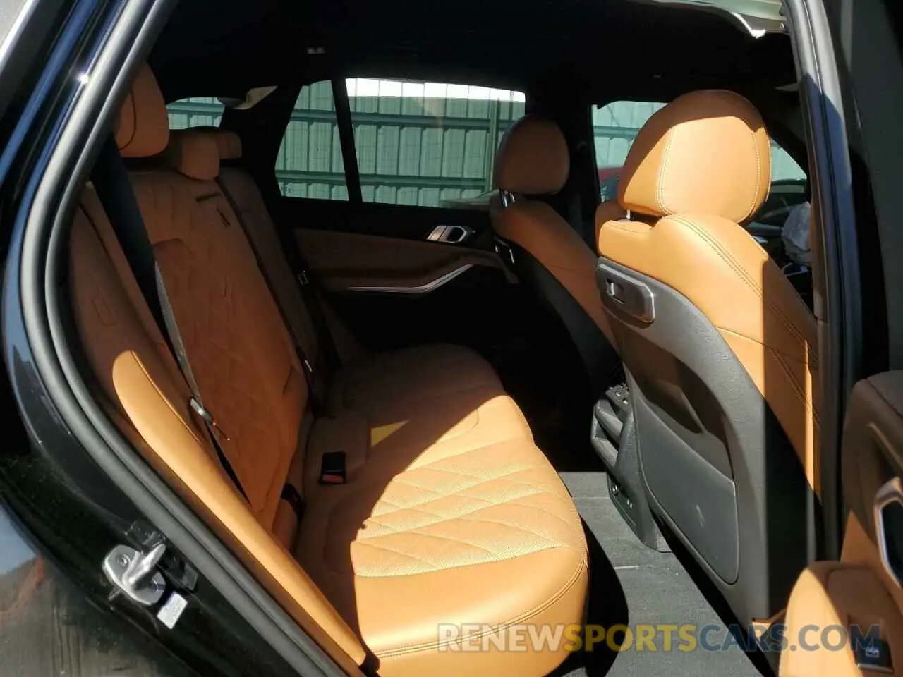 10 fotografías del automóvil dañado 5UX43EU05R9S32648 BMW X5 2024