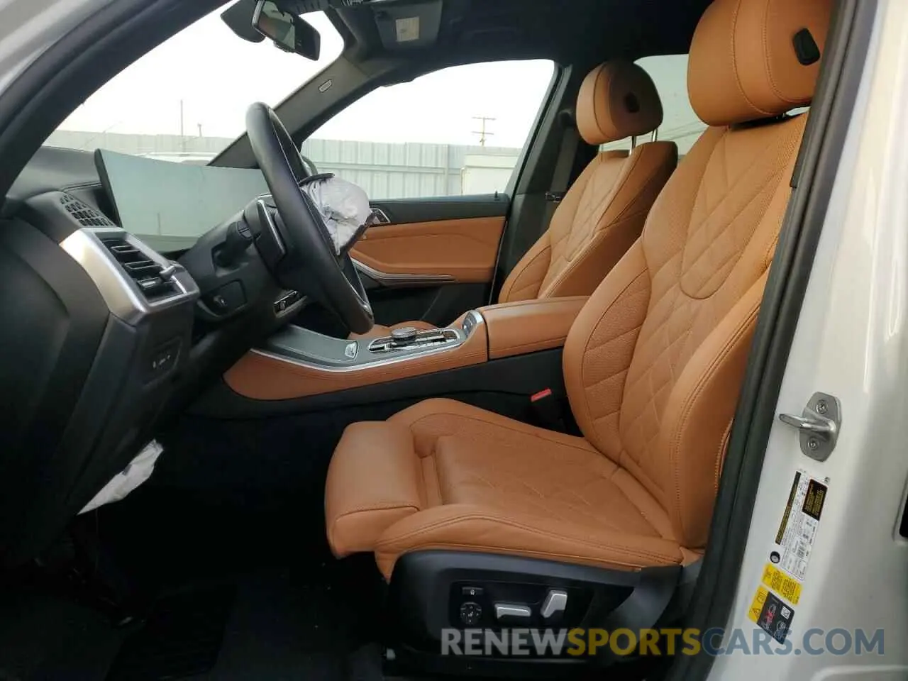 7 fotografías del automóvil dañado 5UX43EU07R9S99719 BMW X5 2024