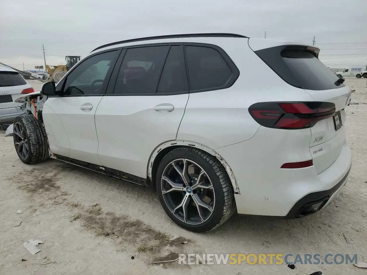 2 fotografías del automóvil dañado 5UX43EU08R9S61979 BMW X5 2024
