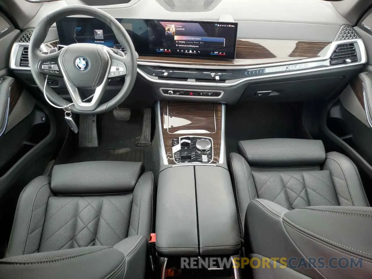 8 fotografías del automóvil dañado 5UX43EU09R9T80477 BMW X5 2024