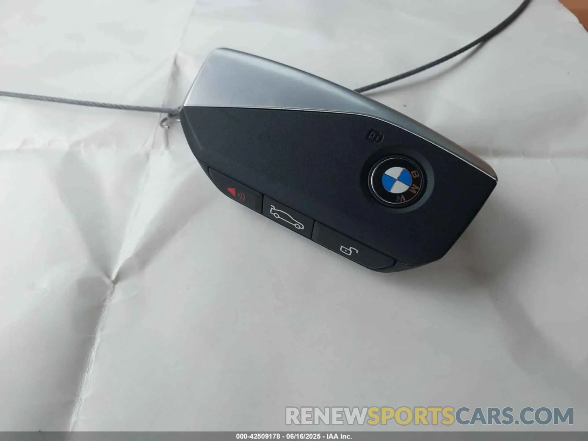11 fotografías del automóvil dañado 5UX13EU02S9Y75337 BMW X5 2025