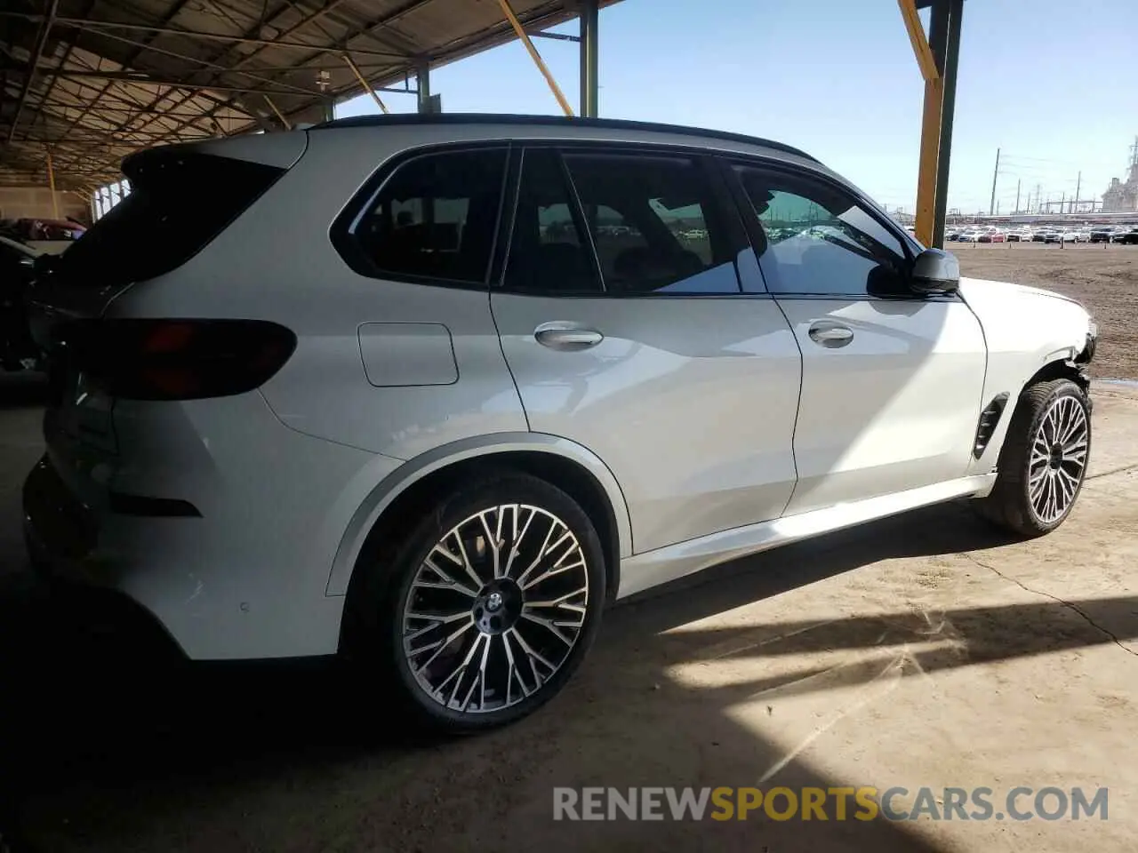 3 fotografías del automóvil dañado 5UX13EU03S9W58976 BMW X5 2025