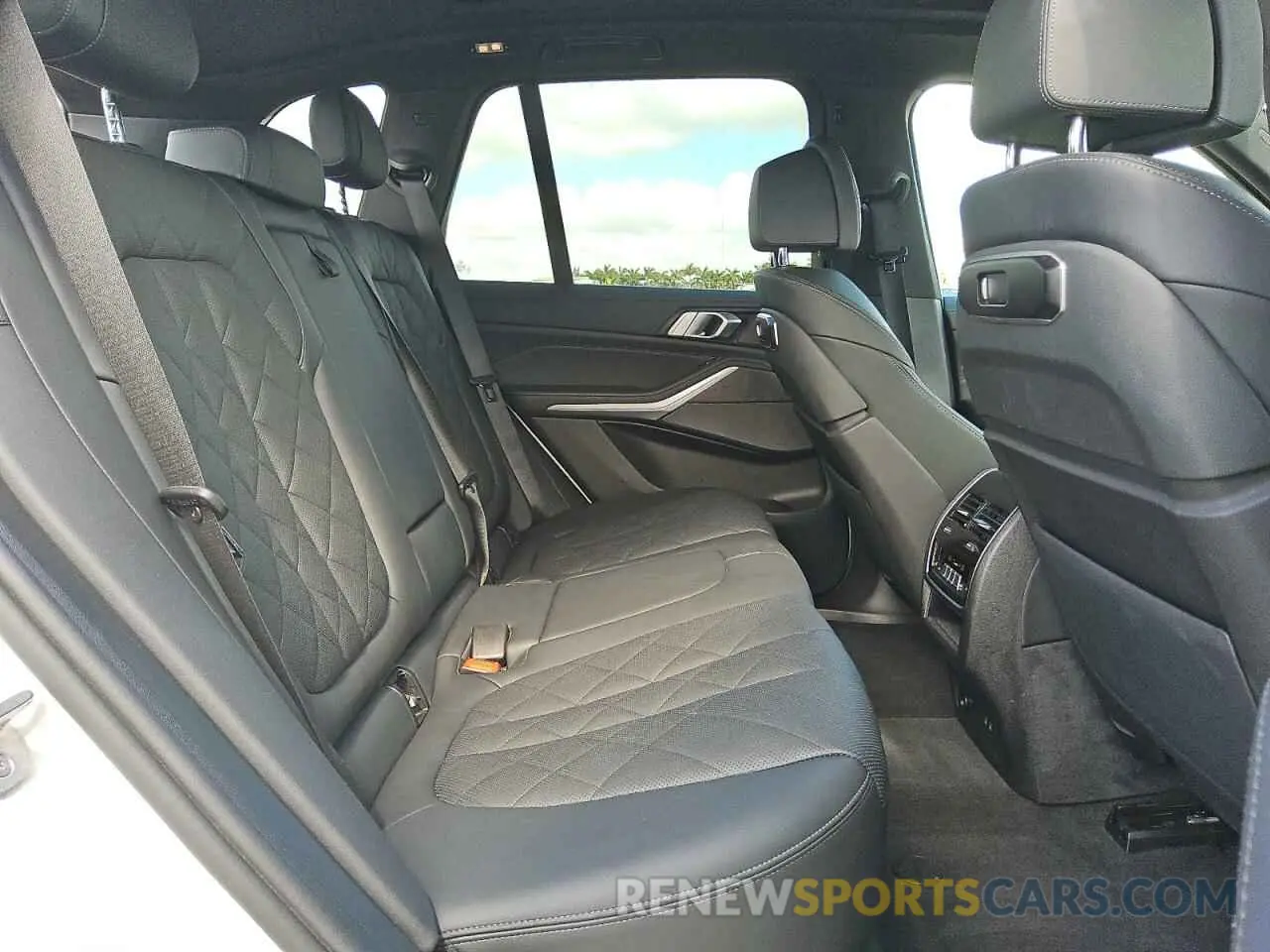 10 fotografías del automóvil dañado 5UX13EU04S9W59361 BMW X5 2025