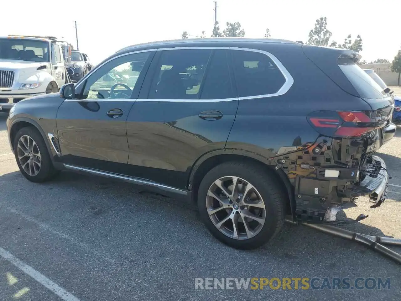 2 fotografías del automóvil dañado 5UX13EU05S9W82678 BMW X5 2025