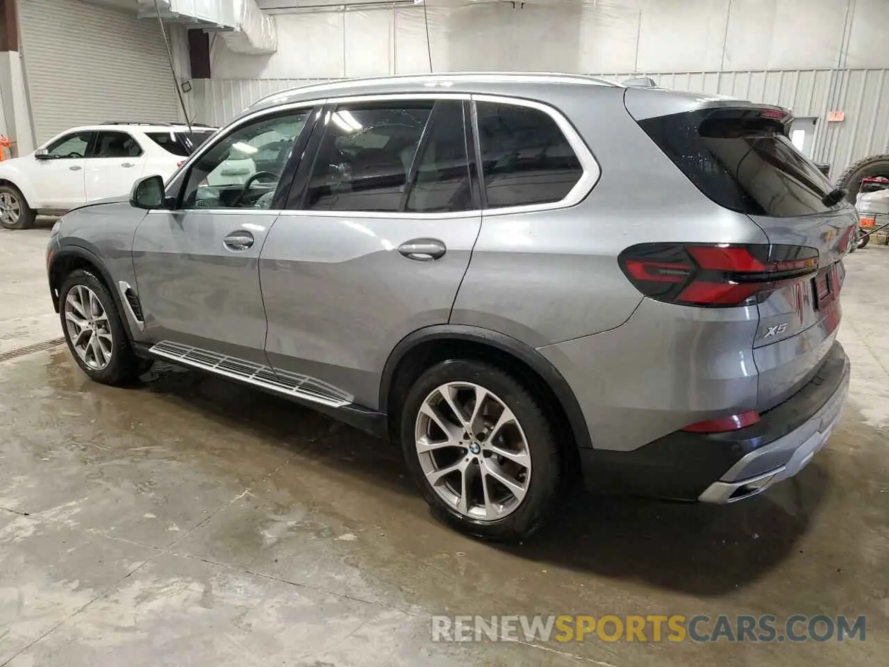 2 fotografías del automóvil dañado 5UX13EU06S9W26538 BMW X5 2025