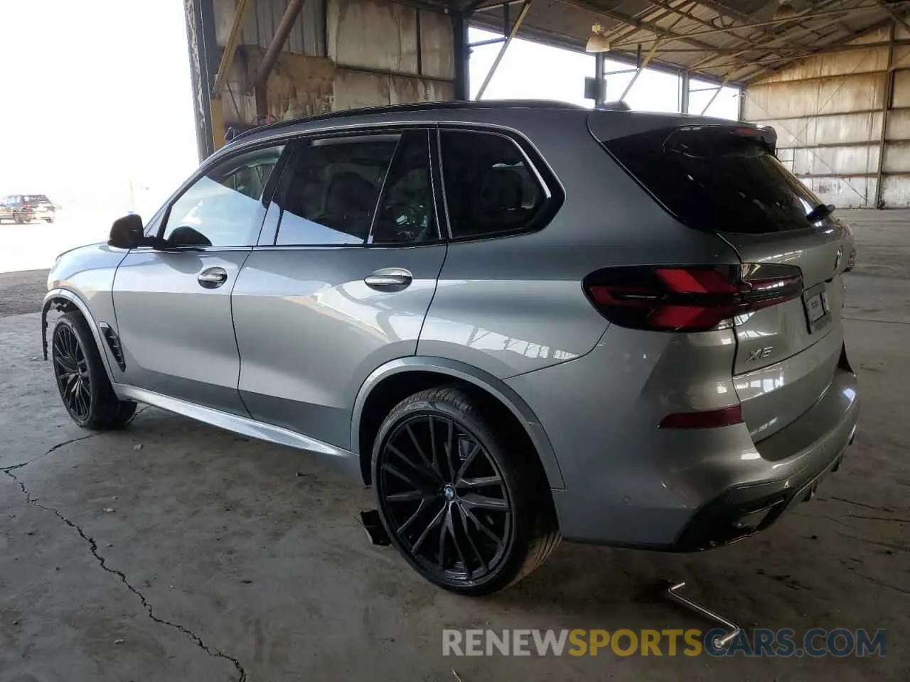 2 fotografías del automóvil dañado 5UX13EU08S9W52977 BMW X5 2025