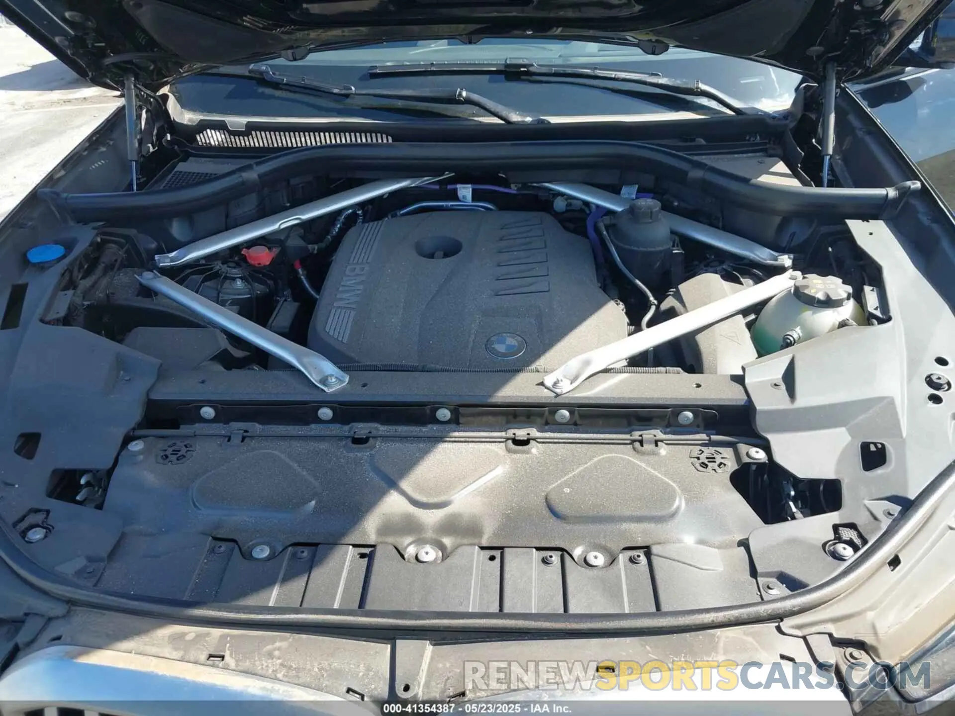 10 fotografías del automóvil dañado 5UX23EU00S9Y71257 BMW X5 2025