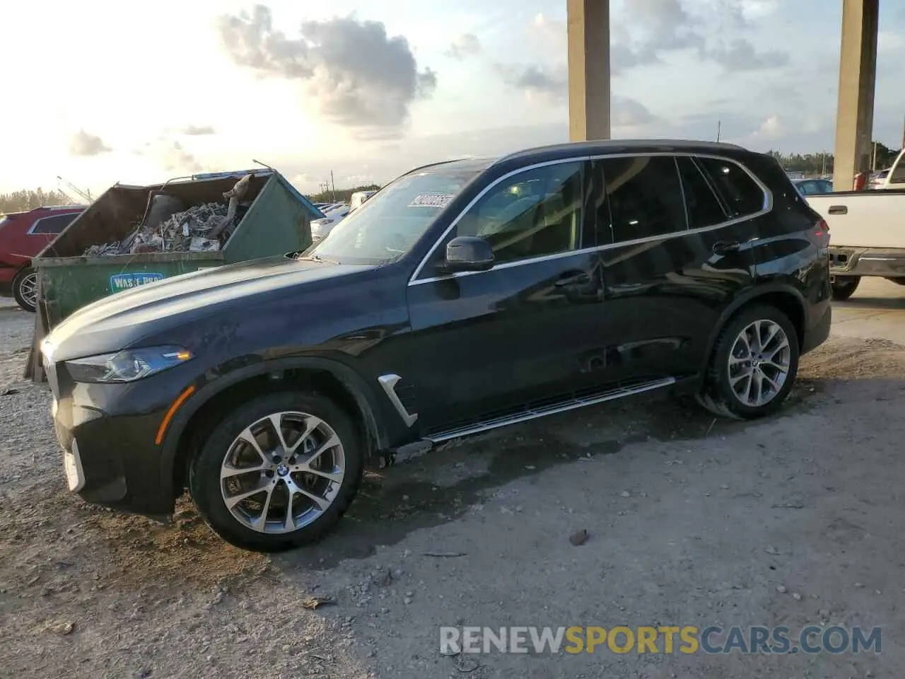 1 fotografías del automóvil dañado 5UX23EU02S9W32356 BMW X5 2025