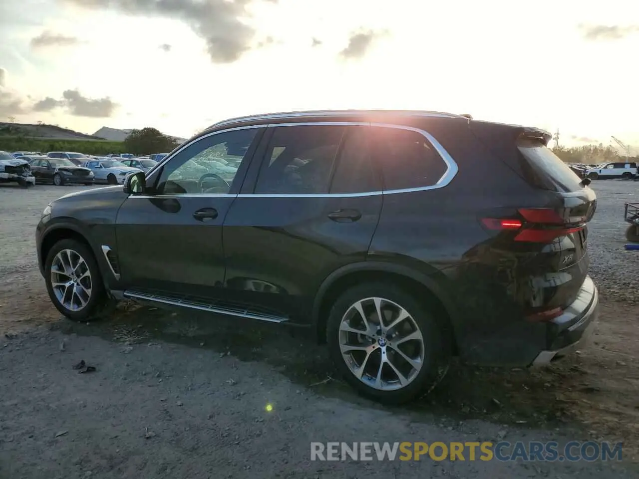 2 fotografías del automóvil dañado 5UX23EU02S9W32356 BMW X5 2025