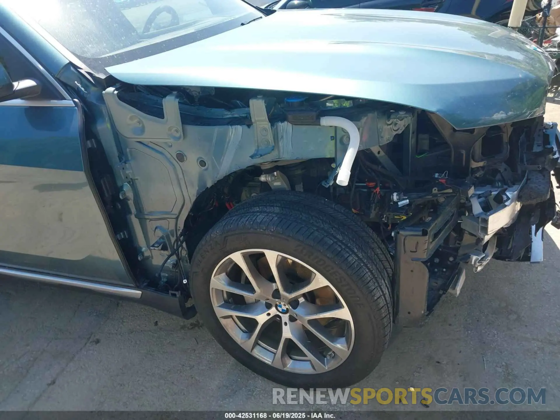 18 fotografías del automóvil dañado 5UX23EU05S9W58529 BMW X5 2025