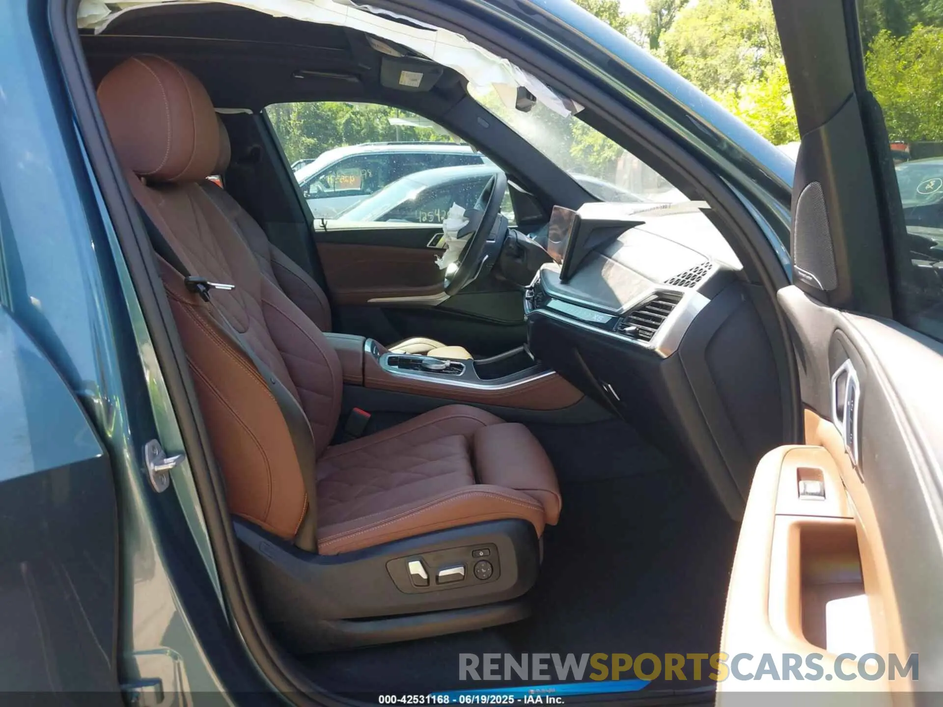 5 fotografías del automóvil dañado 5UX23EU05S9W58529 BMW X5 2025