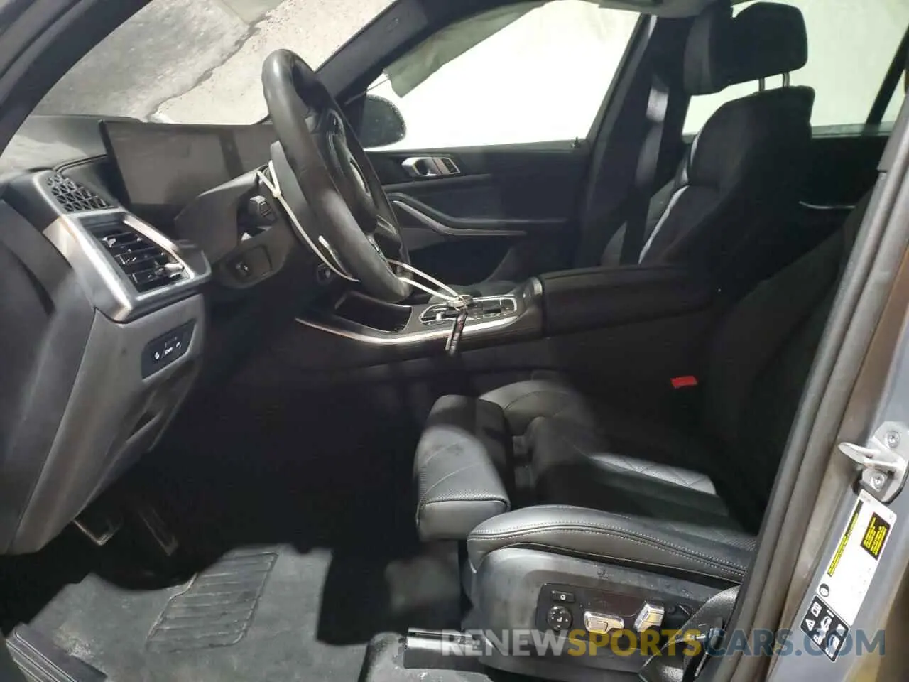 7 fotografías del automóvil dañado 5UX23EU06S9W70186 BMW X5 2025