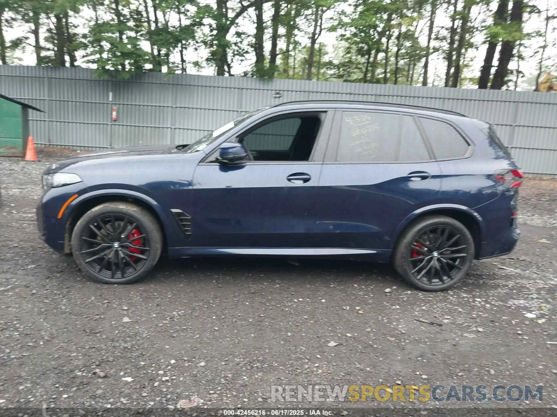13 fotografías del automóvil dañado 5UX23EU07S9Y16725 BMW X5 2025