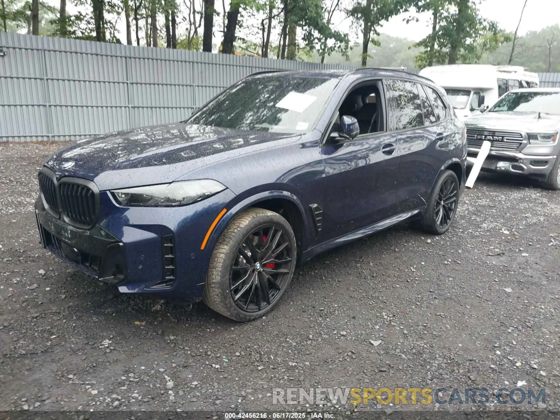 2 fotografías del automóvil dañado 5UX23EU07S9Y16725 BMW X5 2025
