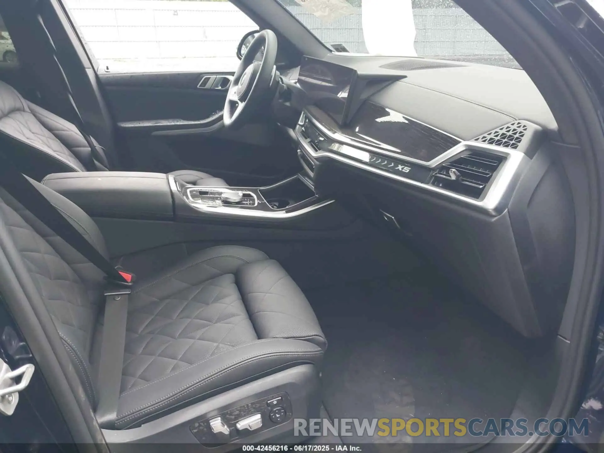 5 fotografías del automóvil dañado 5UX23EU07S9Y16725 BMW X5 2025