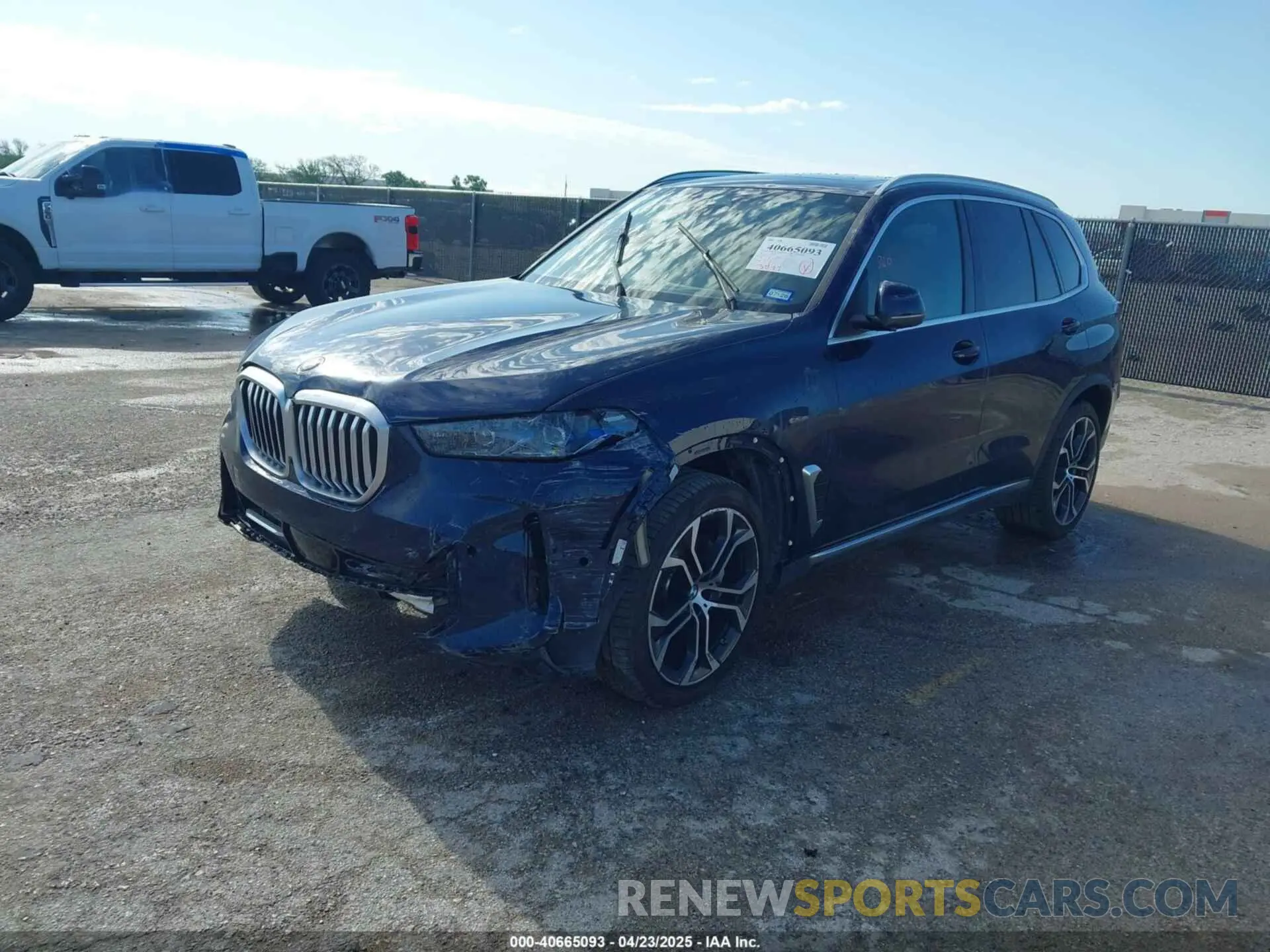 2 fotografías del automóvil dañado 5UX23EU08S9W26416 BMW X5 2025