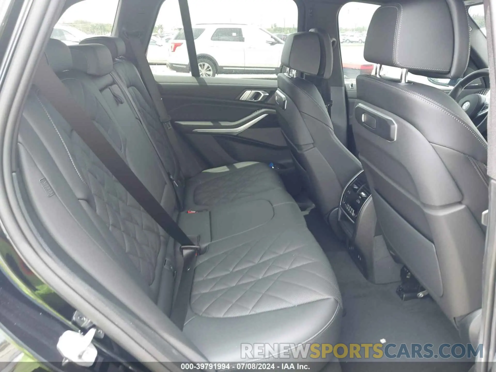 8 fotografías del automóvil dañado 5UX23EU08S9W47606 BMW X5 2025