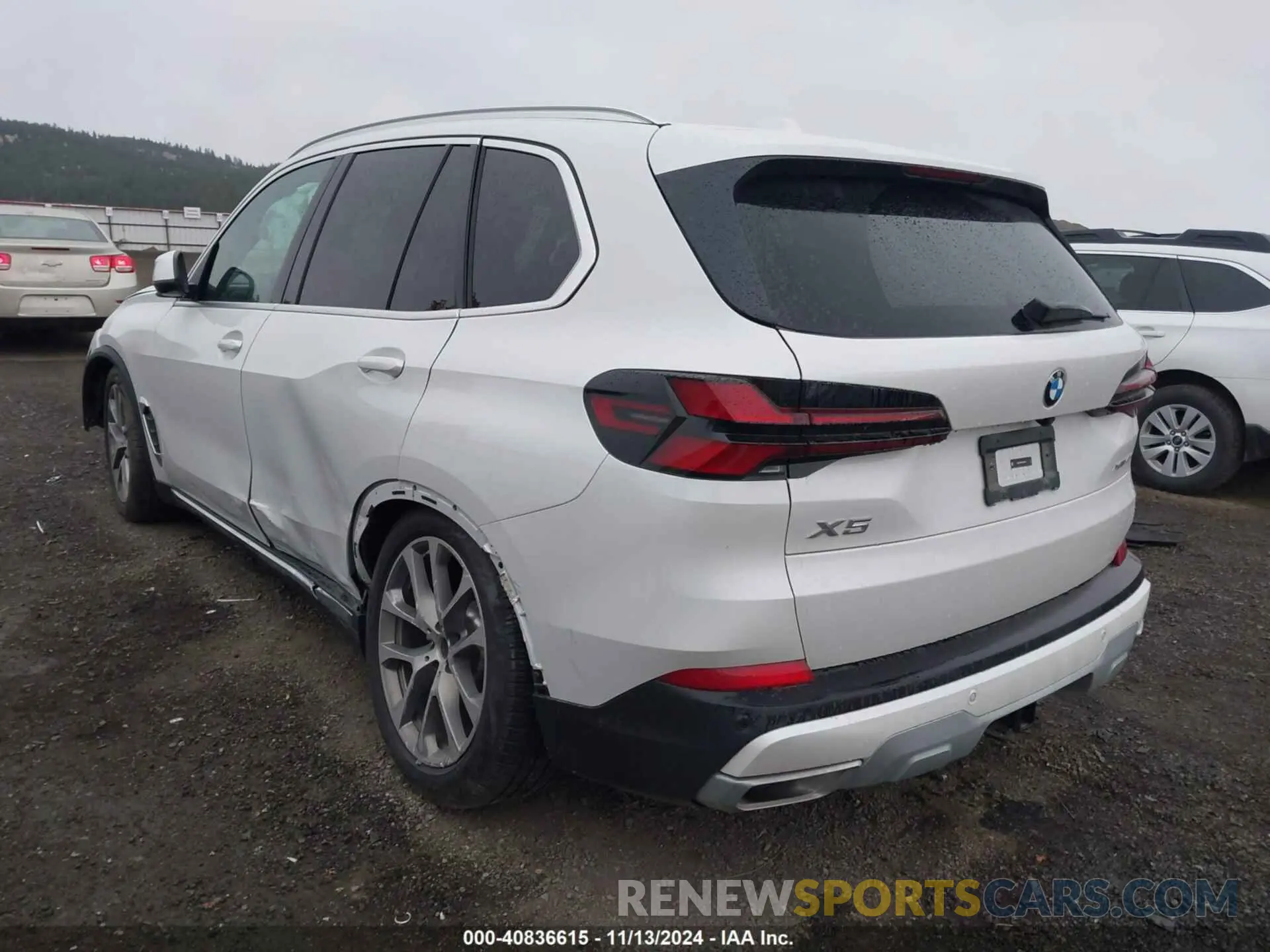 3 fotografías del automóvil dañado 5UX23EU08S9W52935 BMW X5 2025