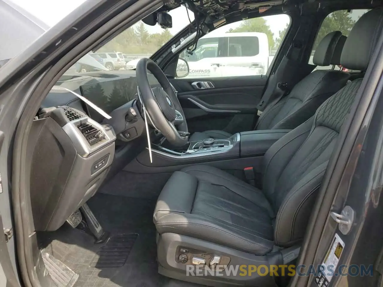 7 fotografías del automóvil dañado 5UX23EU09S9X86997 BMW X5 2025