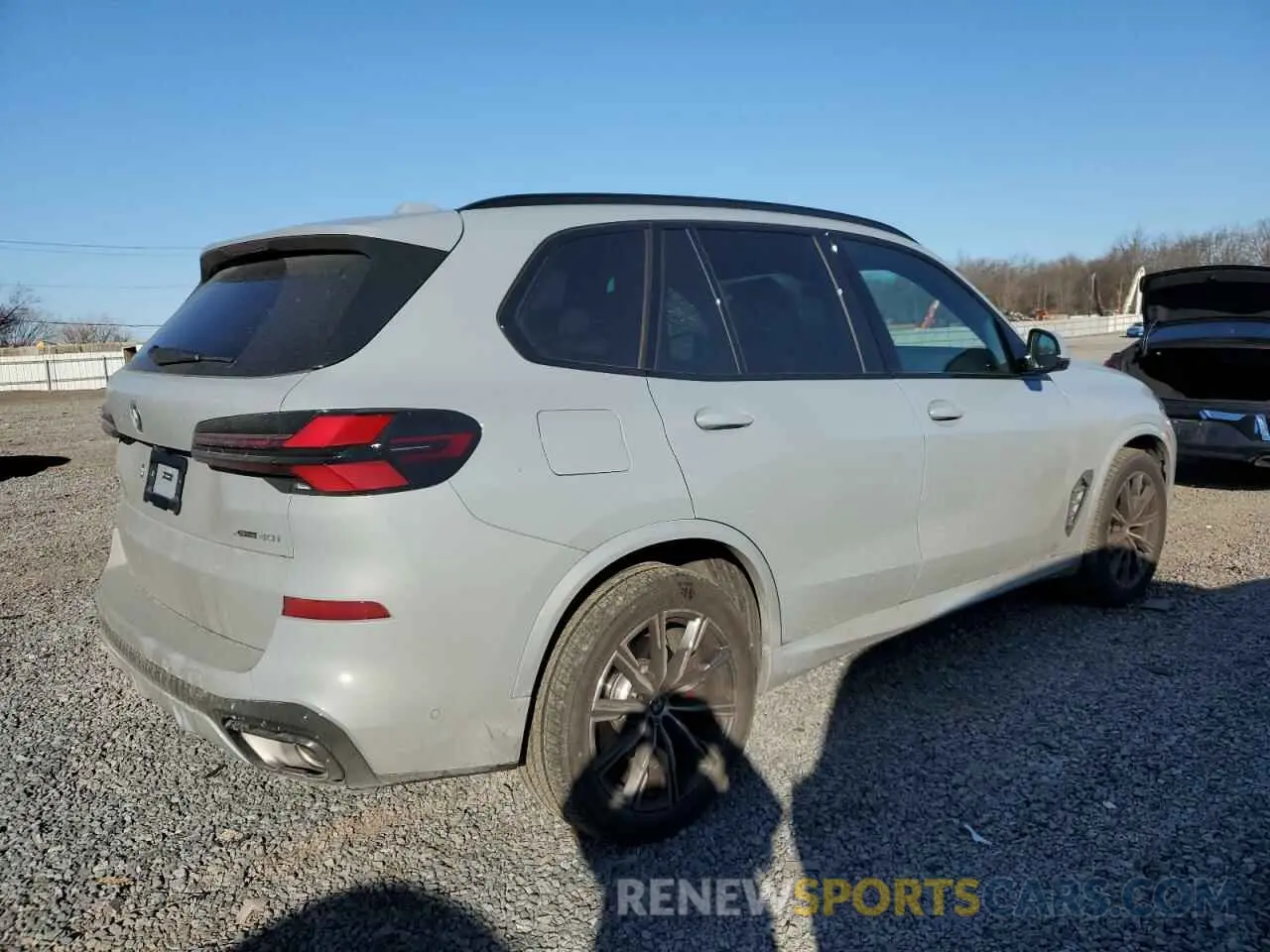 3 fotografías del automóvil dañado 5UX23EU0XS9Y03404 BMW X5 2025