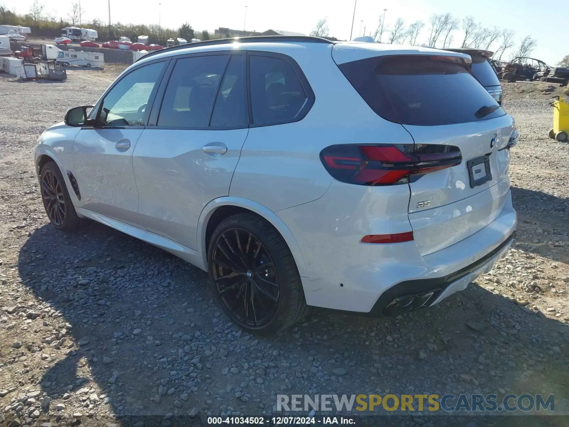 3 fotografías del automóvil dañado 5UX33EU00S9W65876 BMW X5 2025