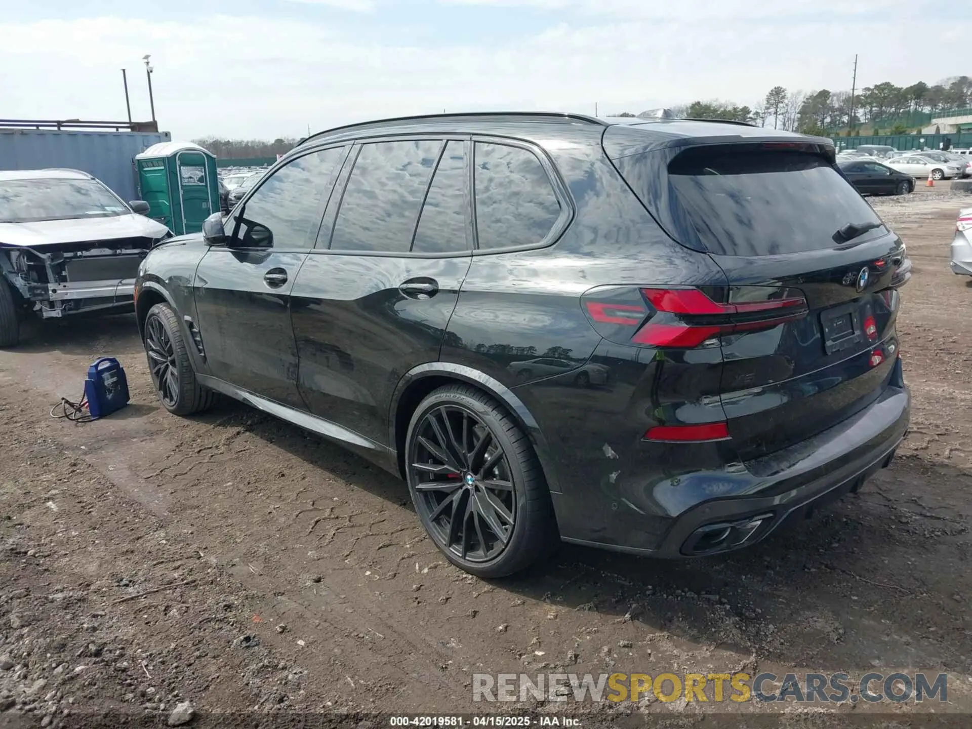 3 fotografías del automóvil dañado 5UX33EU08S9Z16126 BMW X5 2025