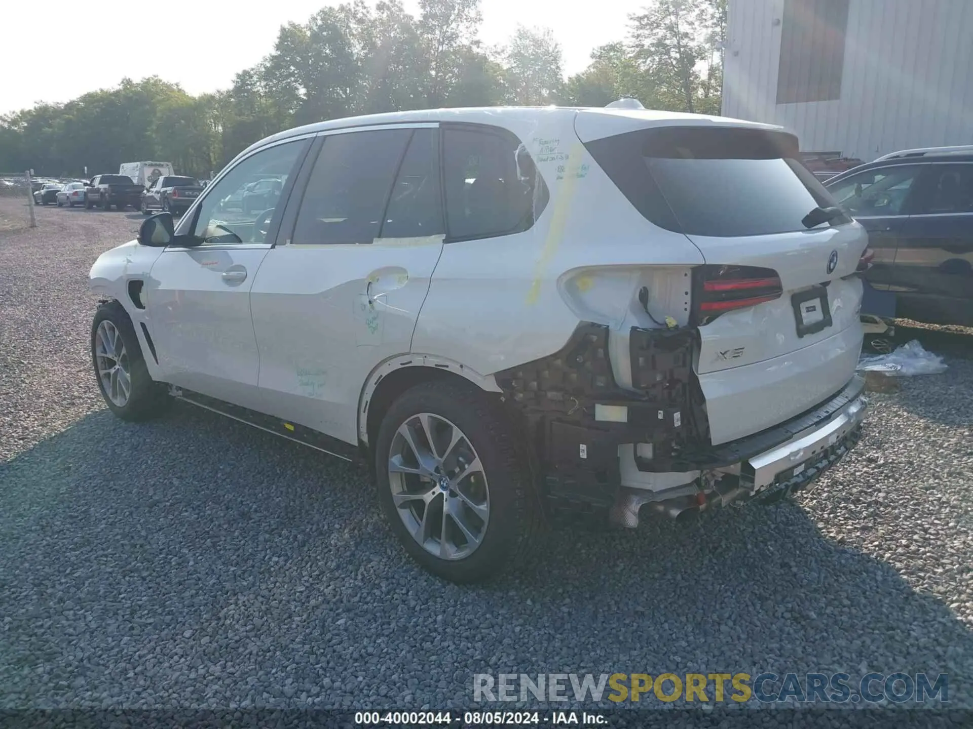 3 fotografías del automóvil dañado 5UX43EU02S9W51207 BMW X5 2025