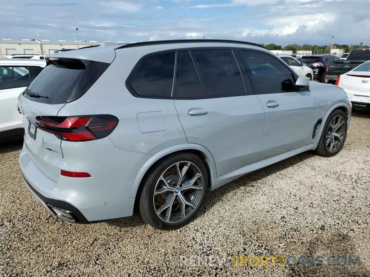 3 fotografías del automóvil dañado 5UX43EU06S9W77308 BMW X5 2025