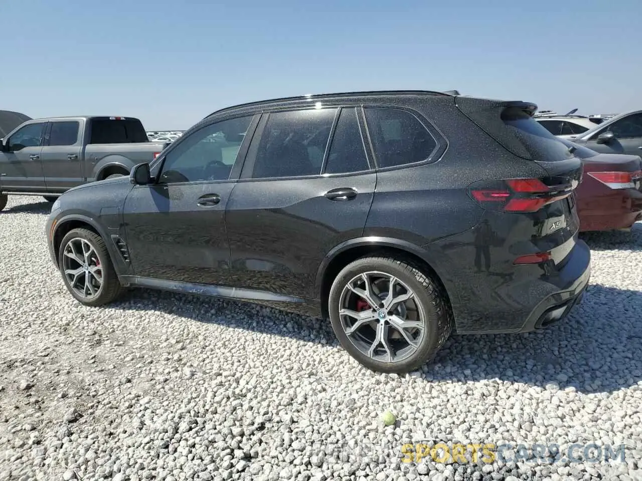 2 fotografías del automóvil dañado 5UX43EU08S9Y31758 BMW X5 2025