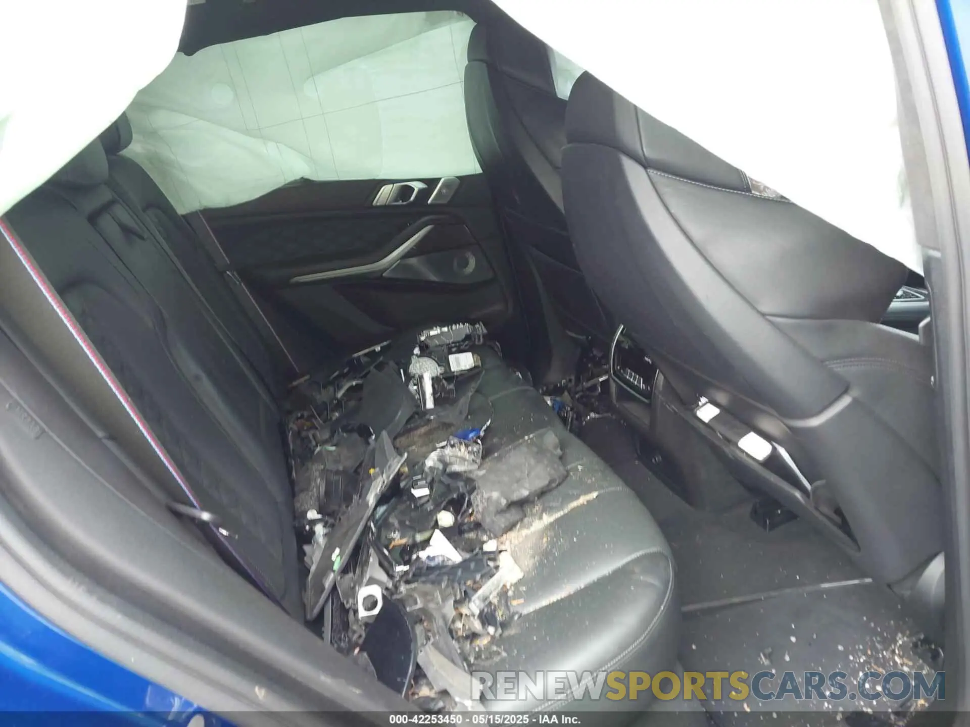 8 fotografías del automóvil dañado 5YMJU0C04L9C83209 BMW X5 M 2020