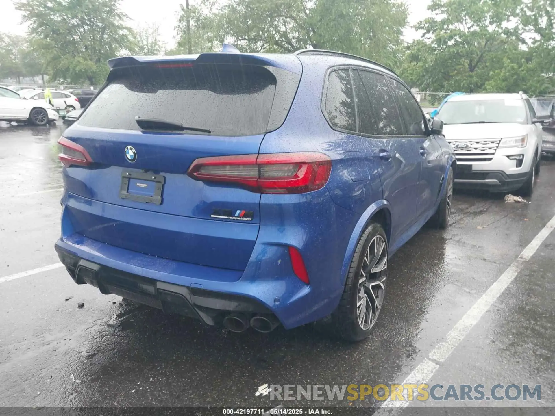 4 fotografías del automóvil dañado 5YMJU0C09L9C83612 BMW X5 M 2020