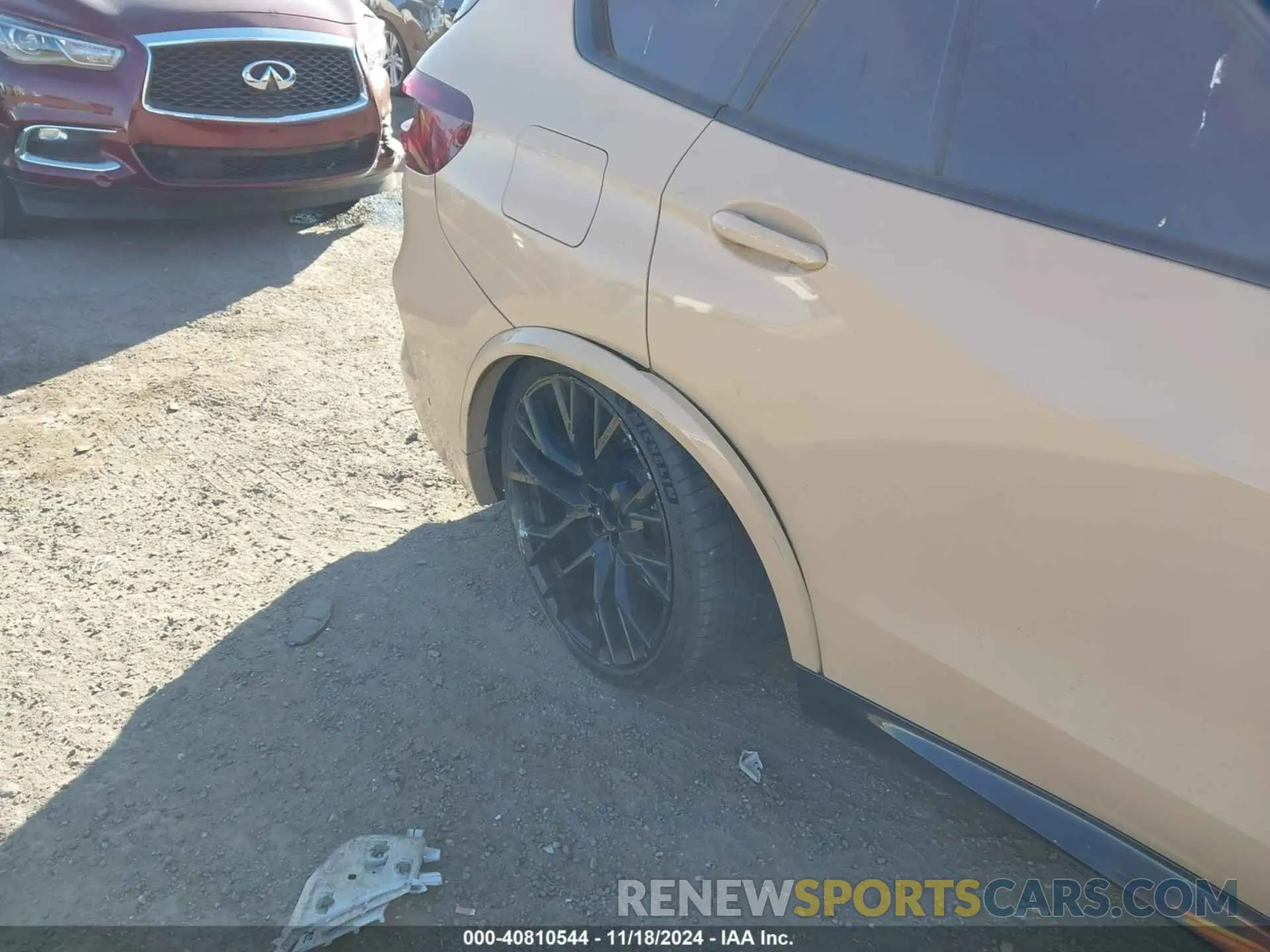 17 fotografías del automóvil dañado 5YMJU0C02N9L70476 BMW X5 M 2022