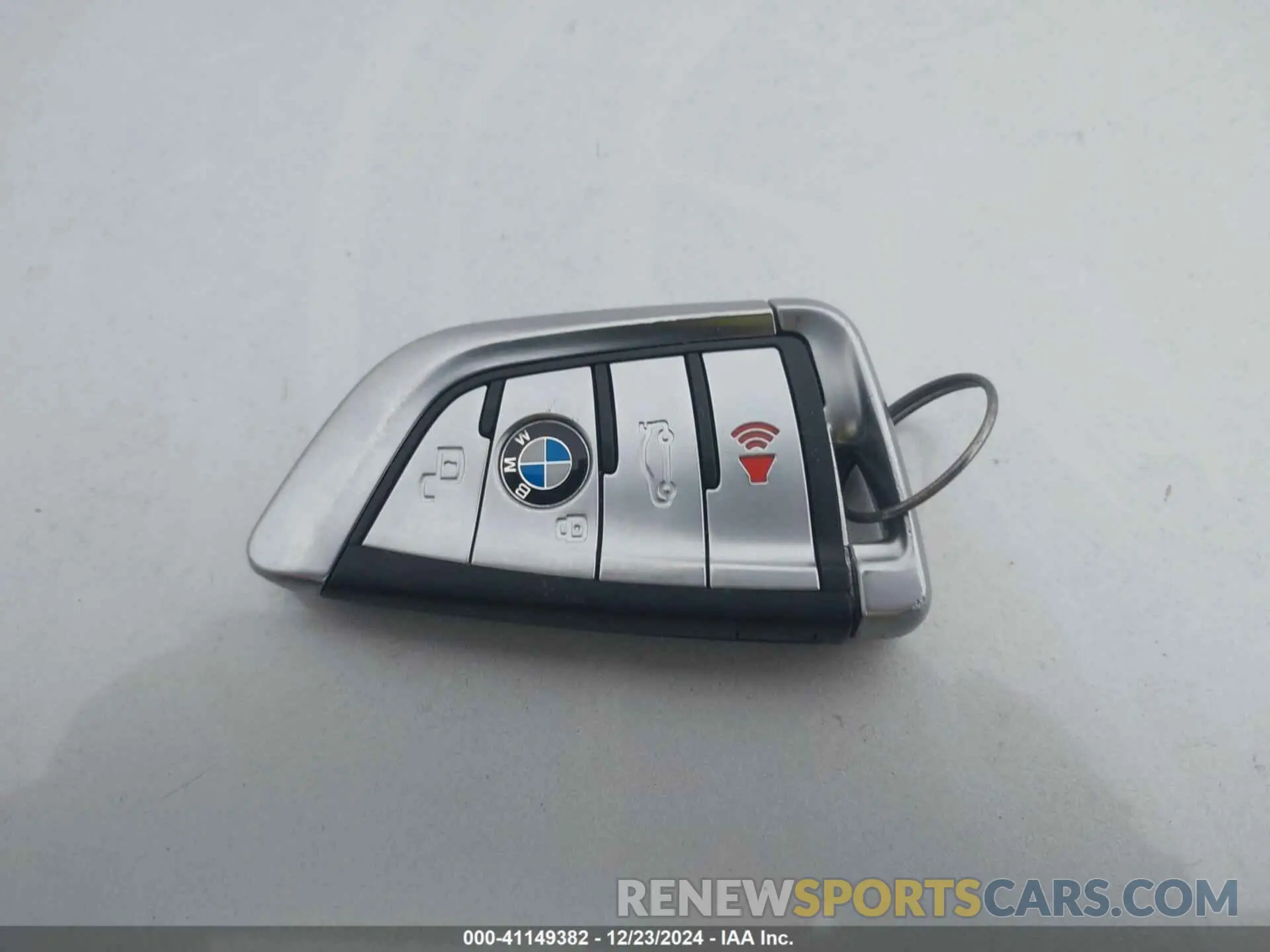 11 fotografías del automóvil dañado 5YMJU0C07N9L11794 BMW X5 M 2022