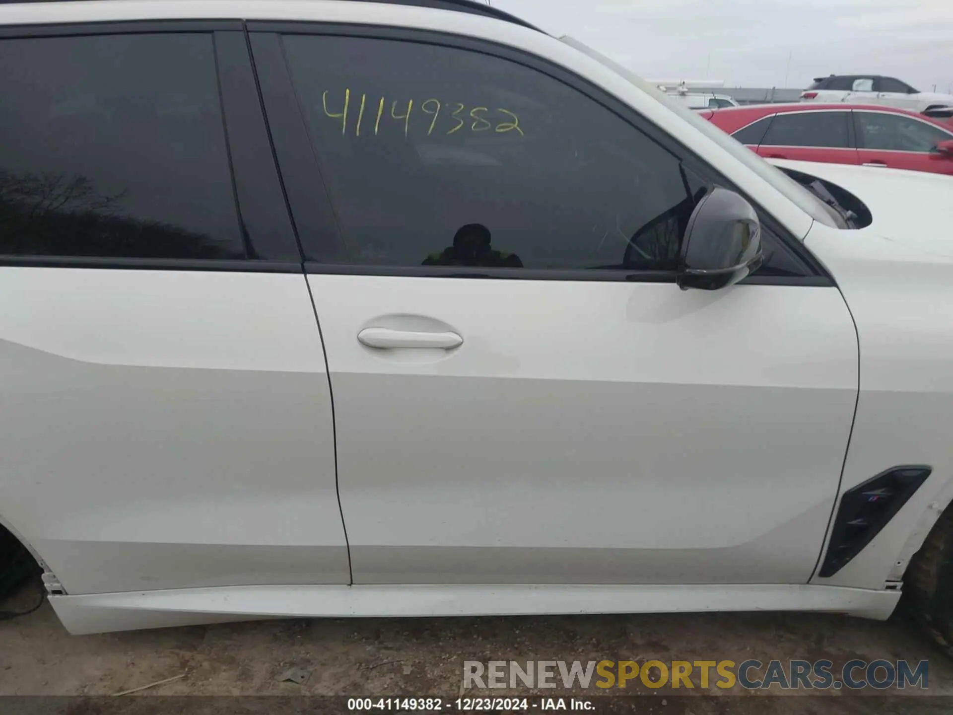 13 fotografías del automóvil dañado 5YMJU0C07N9L11794 BMW X5 M 2022