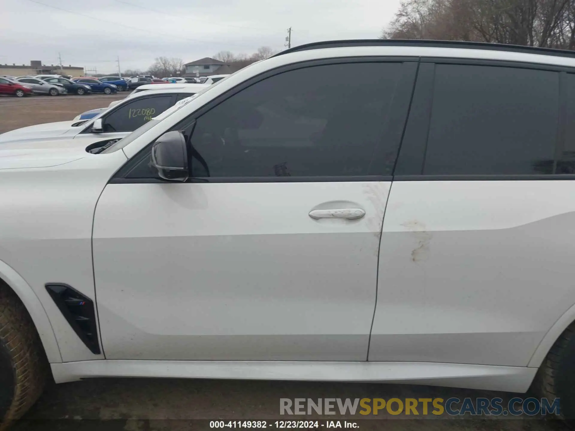 14 fotografías del automóvil dañado 5YMJU0C07N9L11794 BMW X5 M 2022
