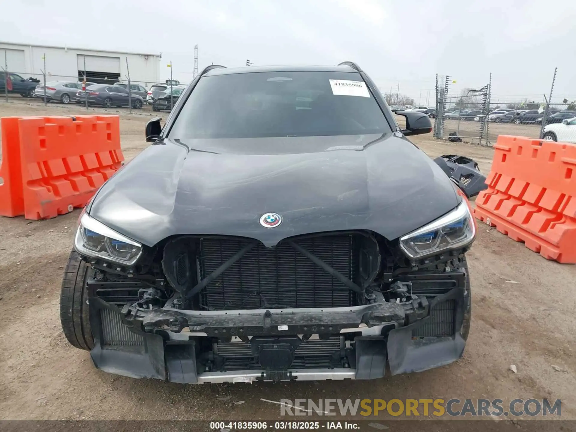 12 fotografías del automóvil dañado 5YMJU0C03P9P55922 BMW X5 M 2023
