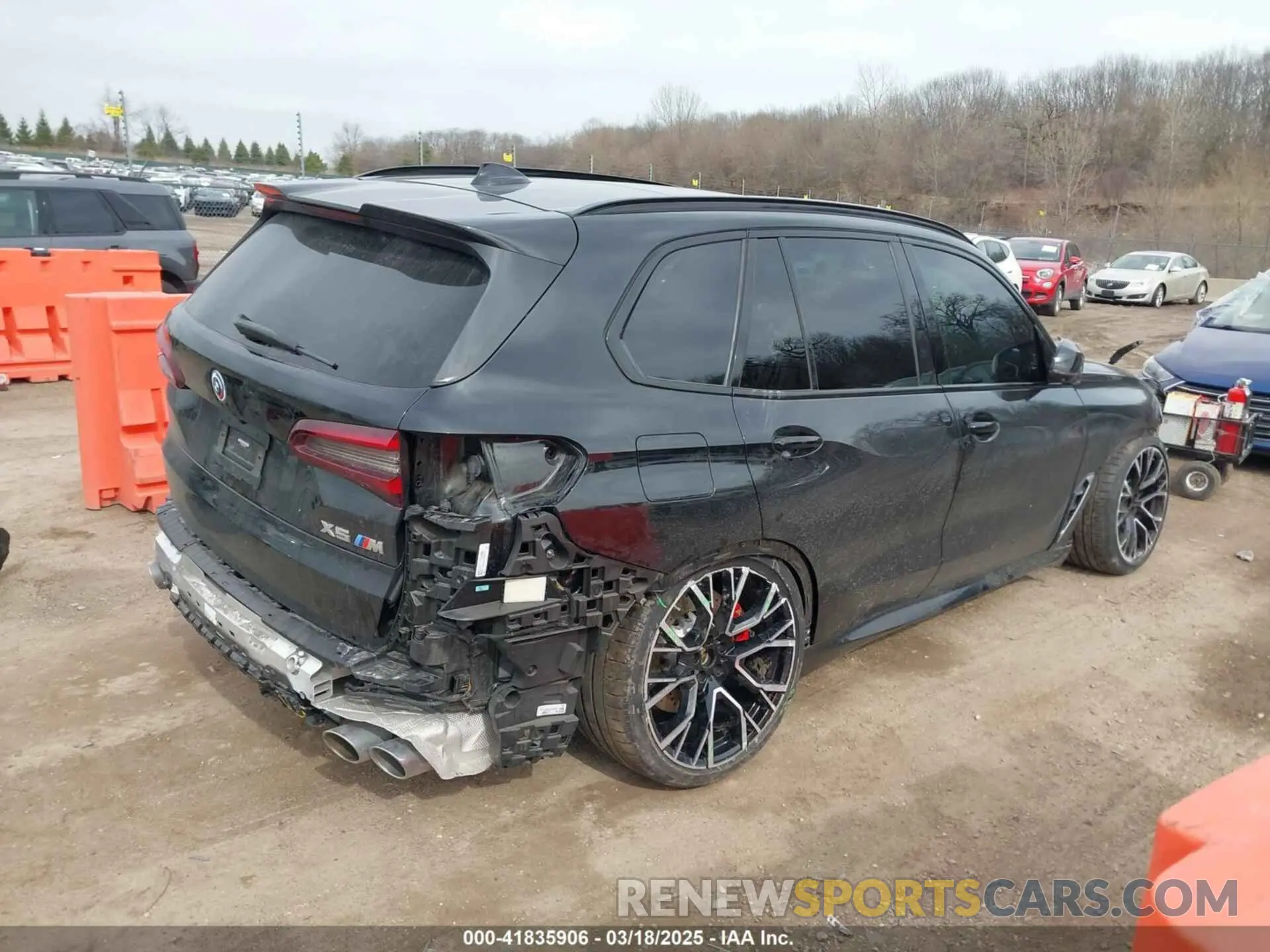 4 fotografías del automóvil dañado 5YMJU0C03P9P55922 BMW X5 M 2023