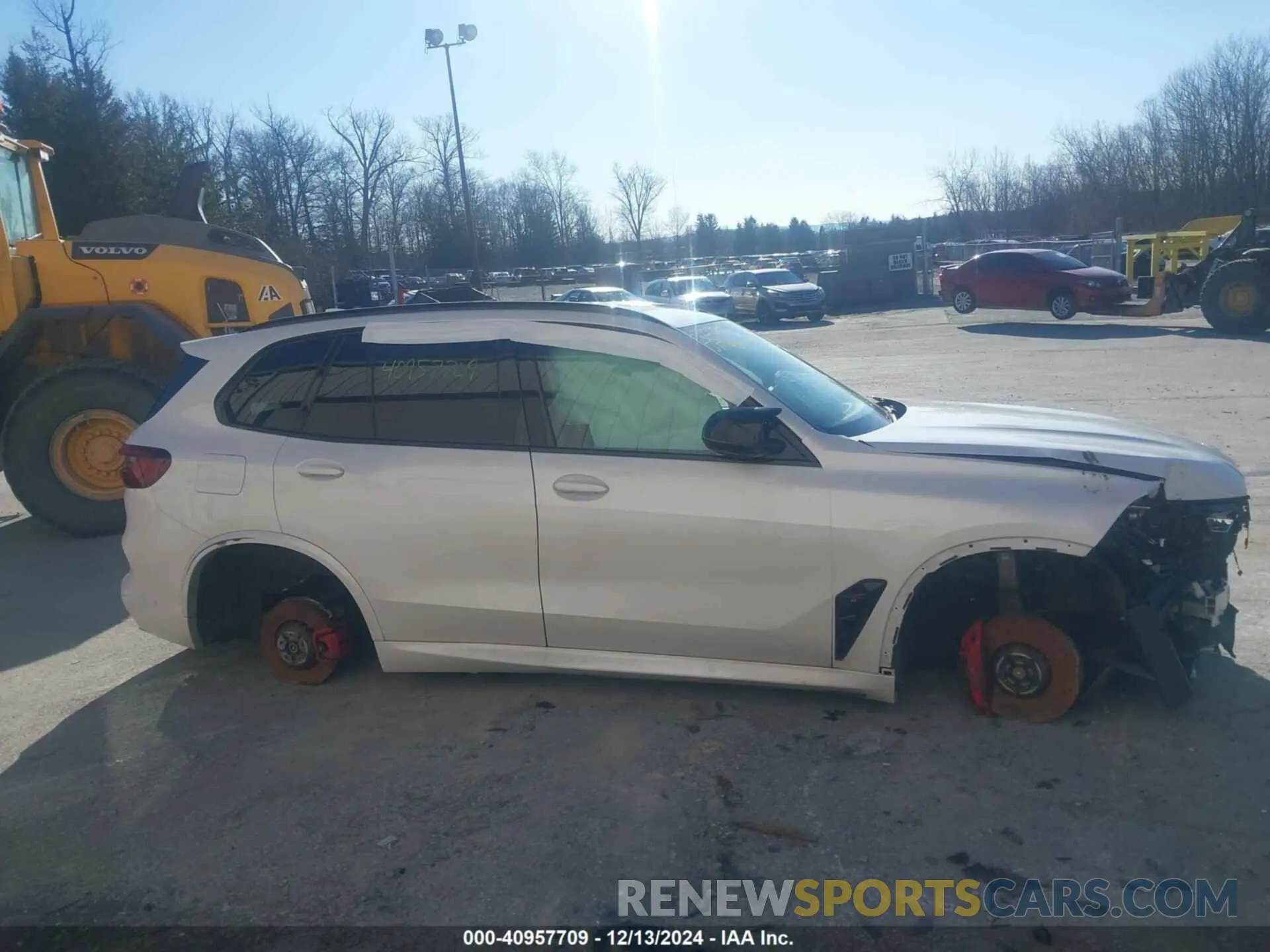 12 fotografías del automóvil dañado 5YMJU0C03P9R24062 BMW X5 M 2023