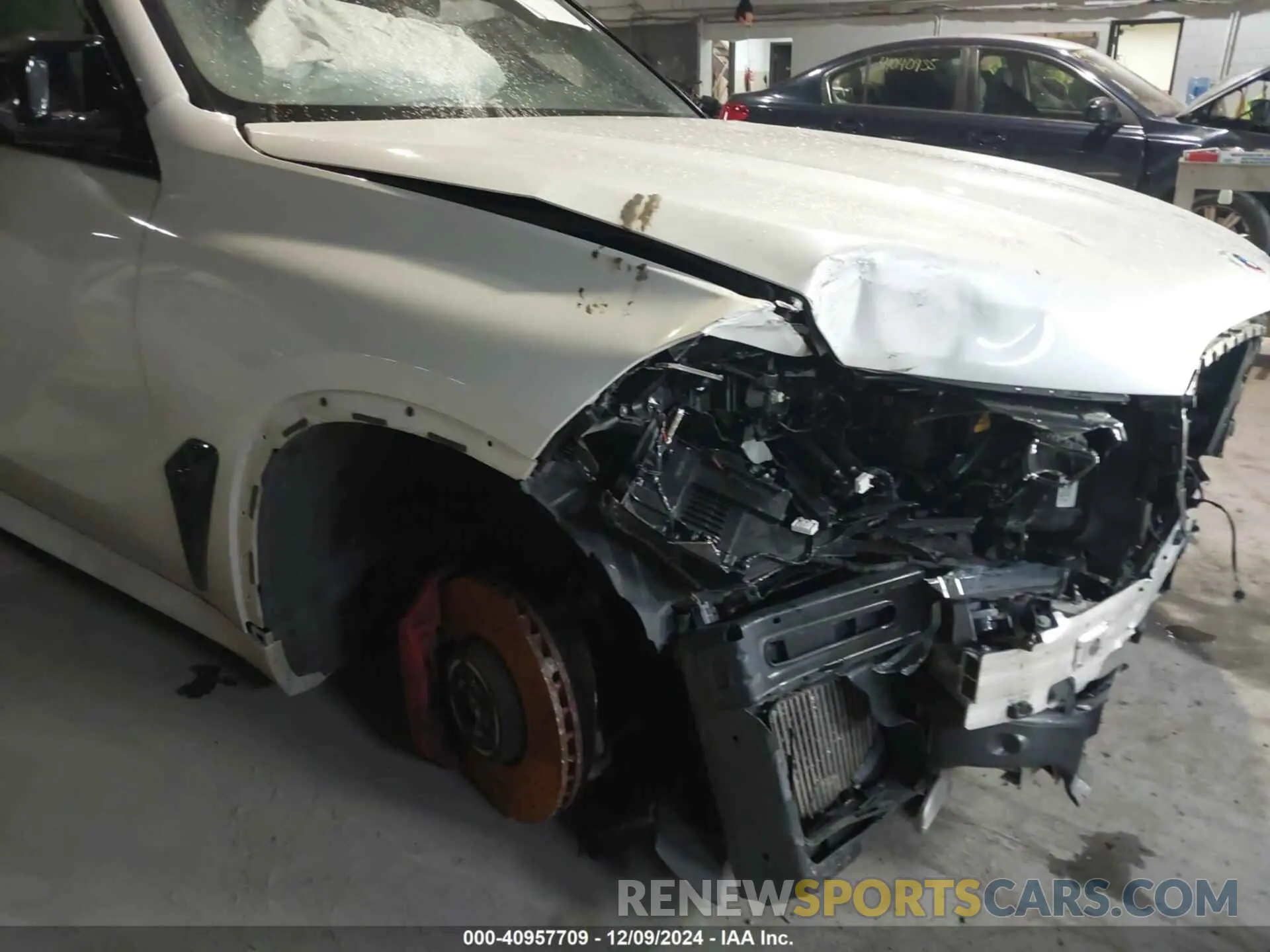 18 fotografías del automóvil dañado 5YMJU0C03P9R24062 BMW X5 M 2023