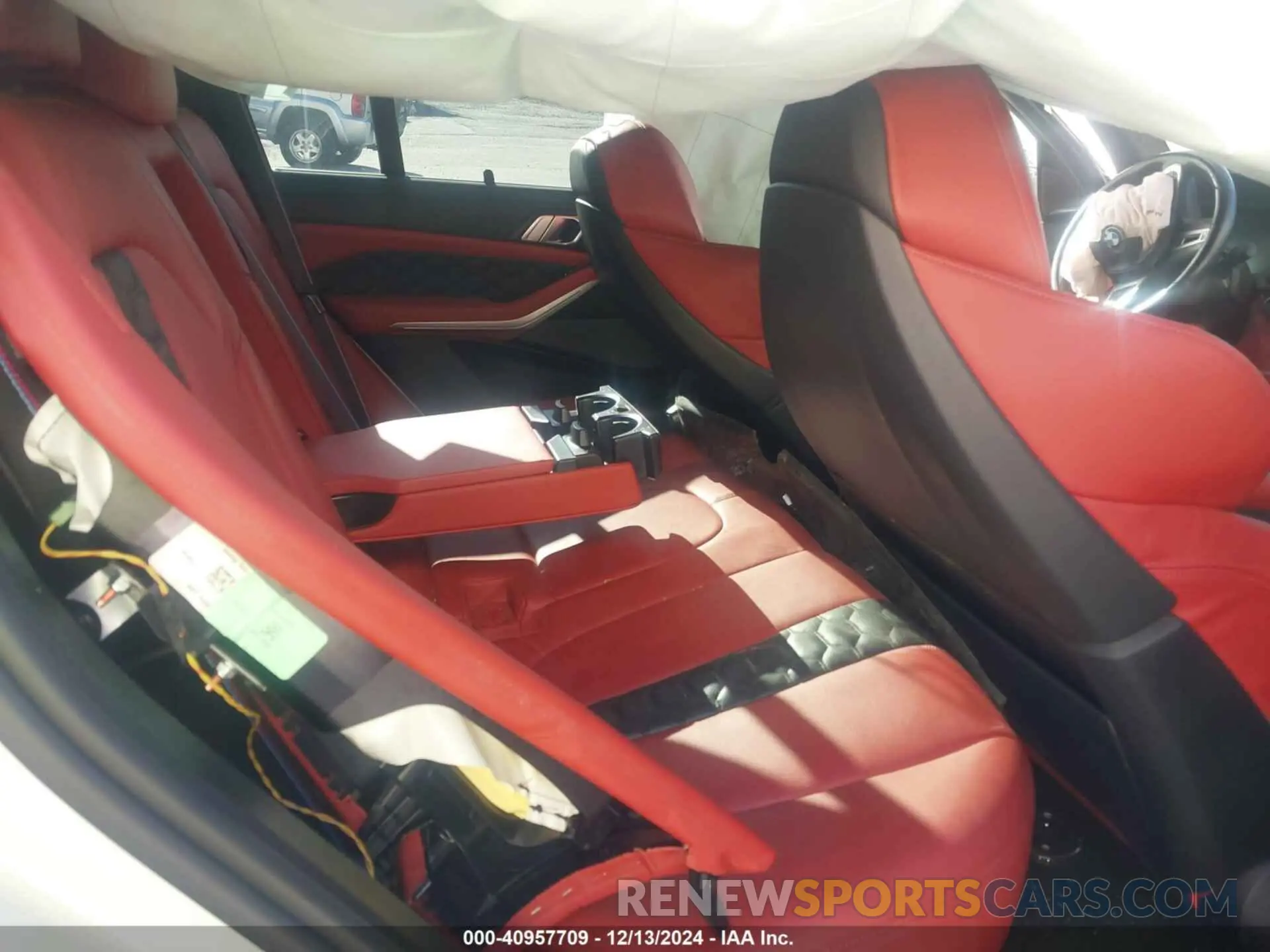 8 fotografías del automóvil dañado 5YMJU0C03P9R24062 BMW X5 M 2023