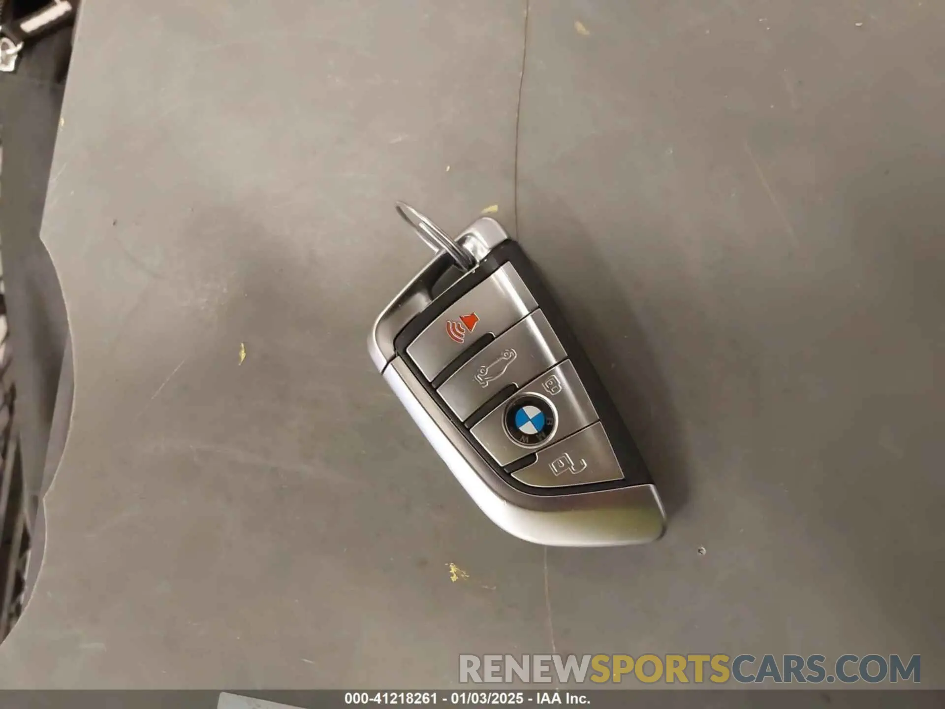 11 fotografías del automóvil dañado 5YMJU0C04P9N91130 BMW X5 M 2023