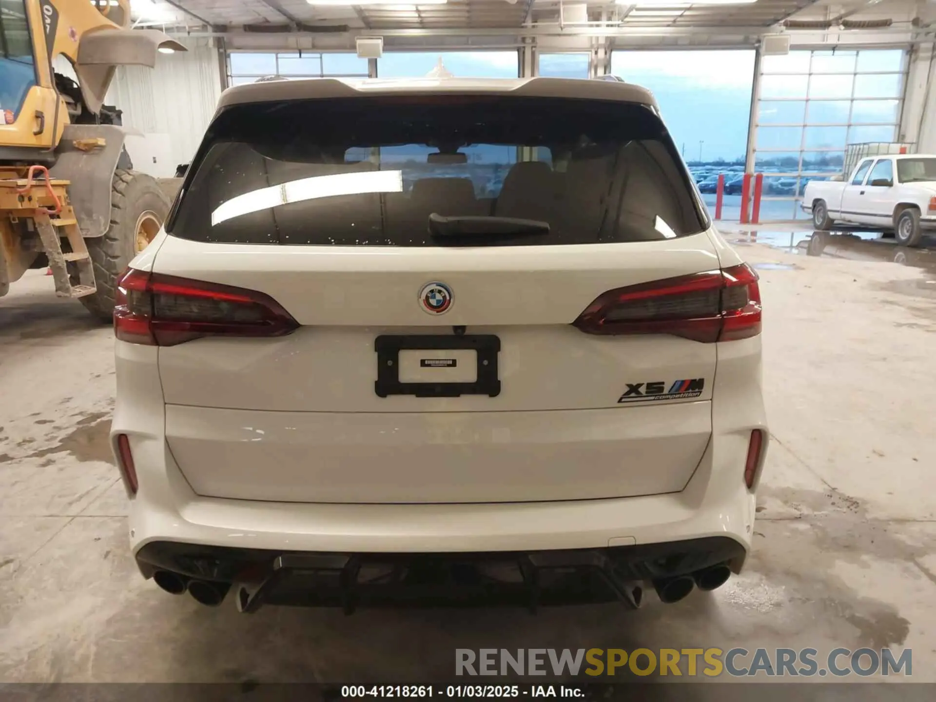 16 fotografías del automóvil dañado 5YMJU0C04P9N91130 BMW X5 M 2023