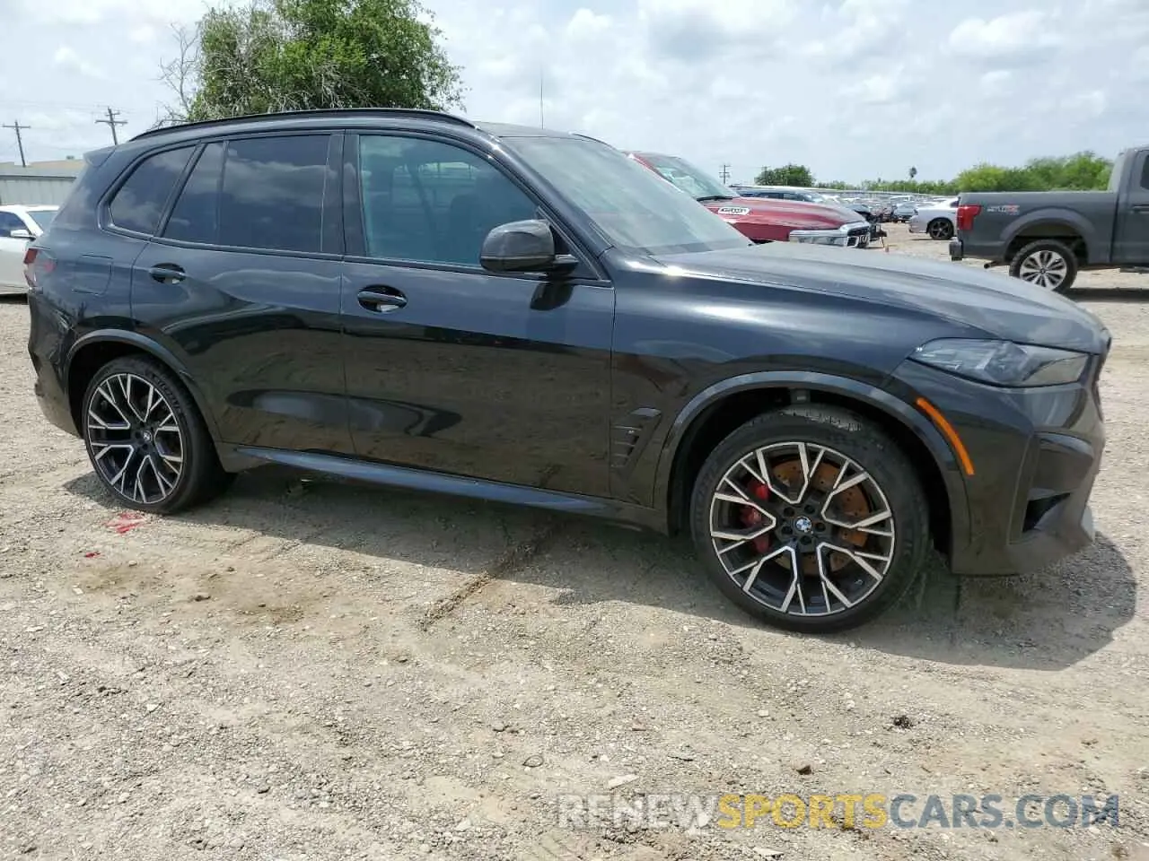 4 fotografías del automóvil dañado 5YM13ET02R9T87400 BMW X5 M COMPE 2024