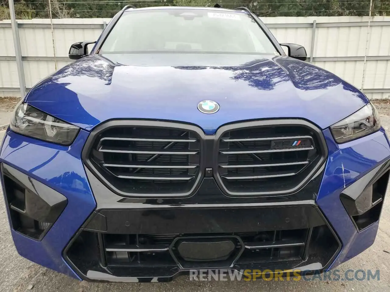 5 fotografías del automóvil dañado 5YM13ET09S9X53469 BMW X5 M COMPE 2025