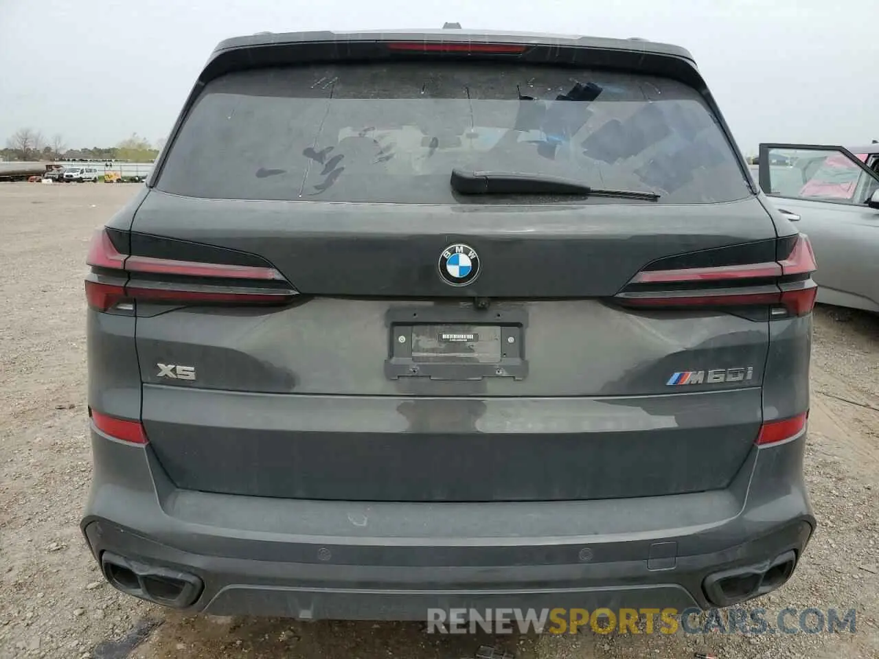 6 fotografías del automóvil dañado 5UX33EU03R9S57382 BMW X5 M60I 2024